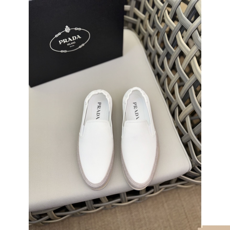 Pra*a leather shoes